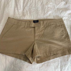 NWOT Khaki Shortie American Eagle Shorts Size 14